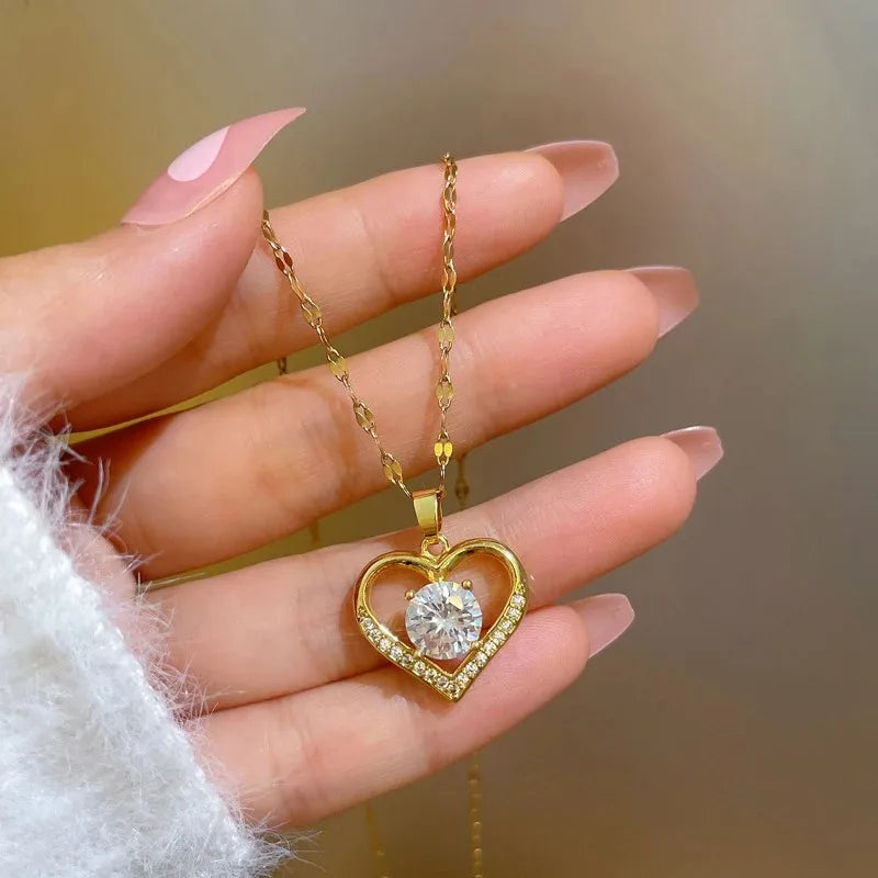 Heart Lips Pendant Necklace