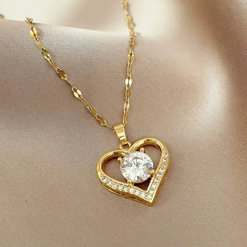 Heart Lips Pendant Necklace