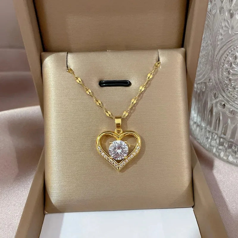Heart Lips Pendant Necklace